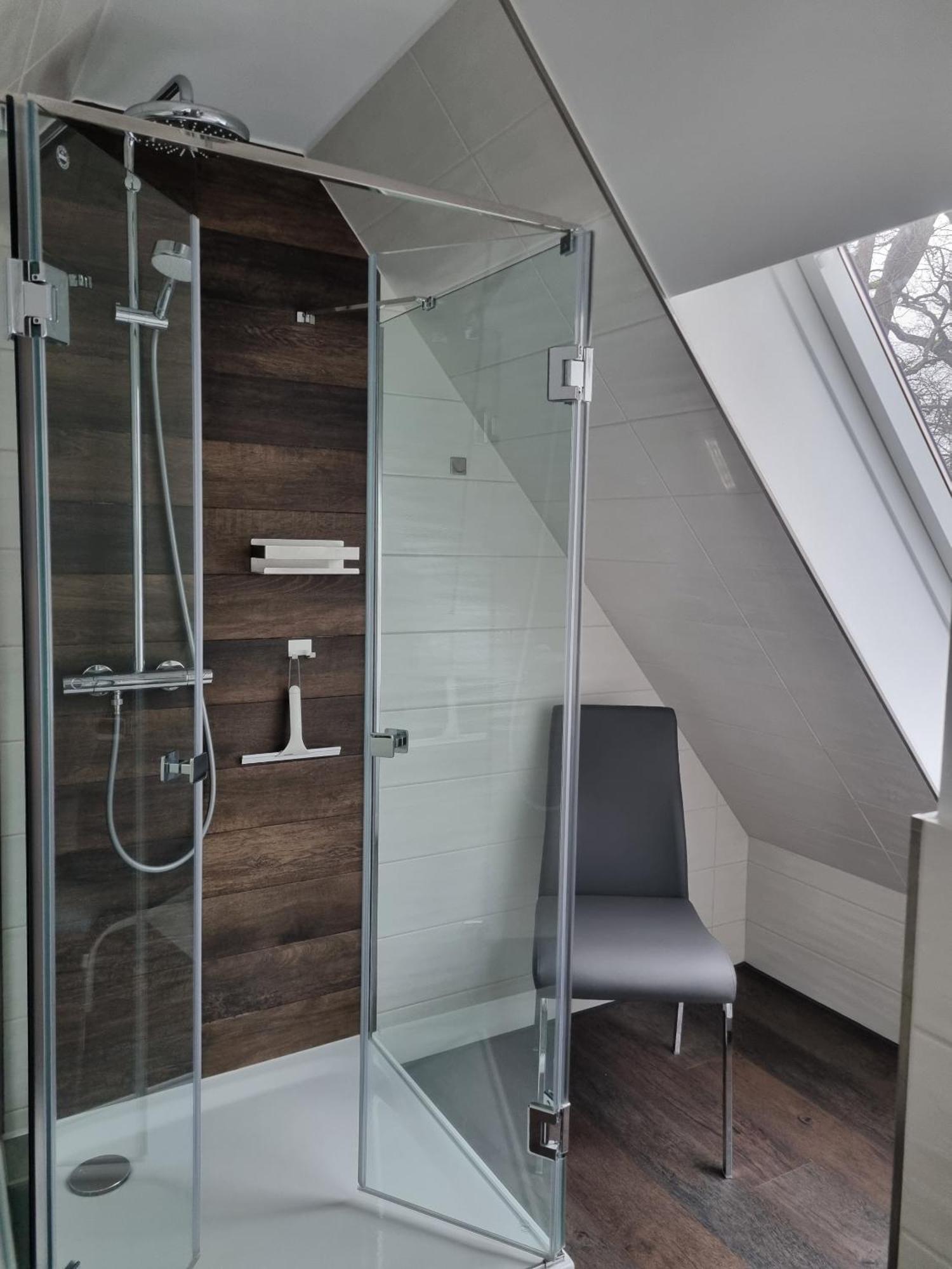 Likehome Suite Buchholz in der Nordheide Ruang foto